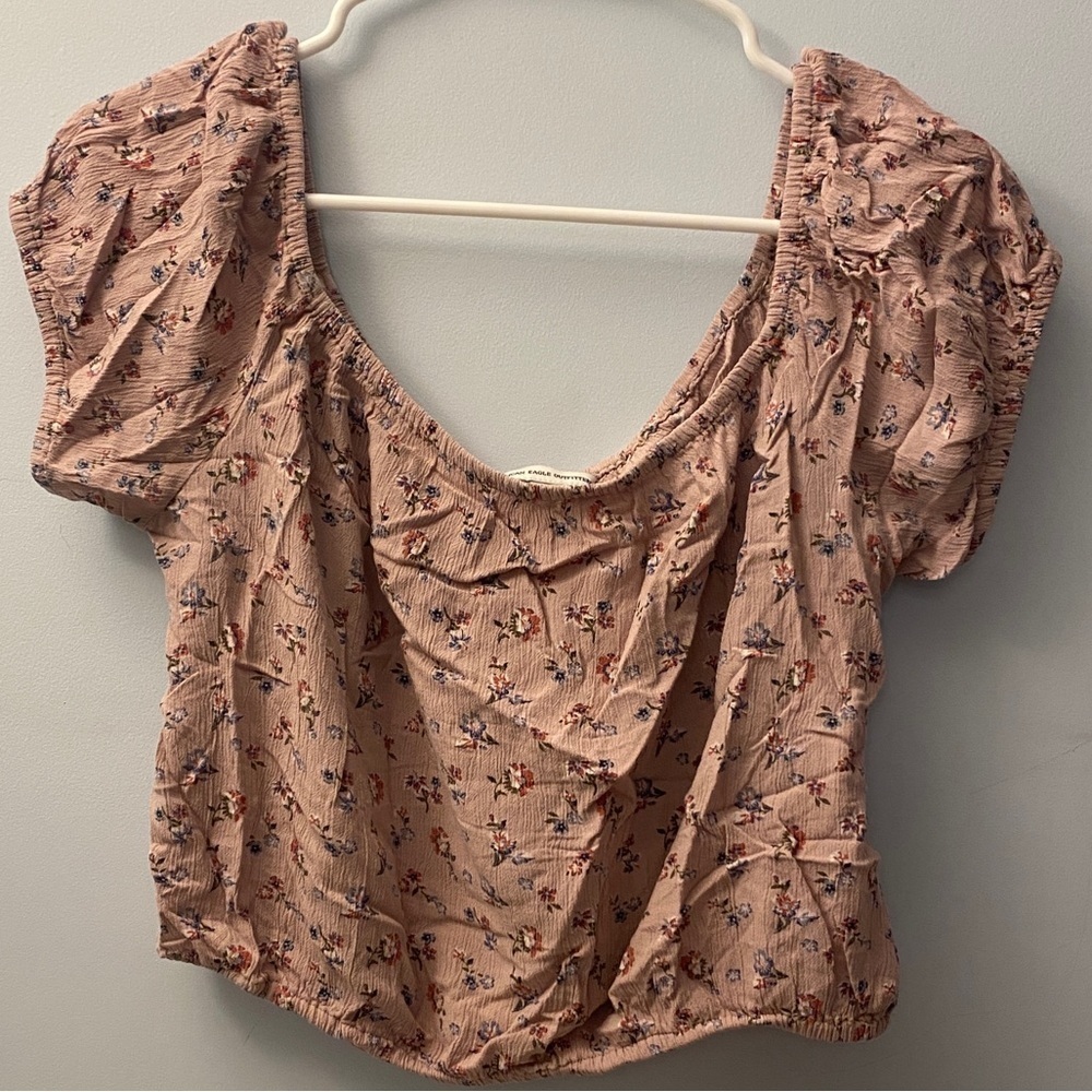 American Eagle Floral Top‎